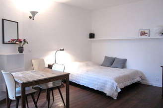 République Париж Paris 11° студия