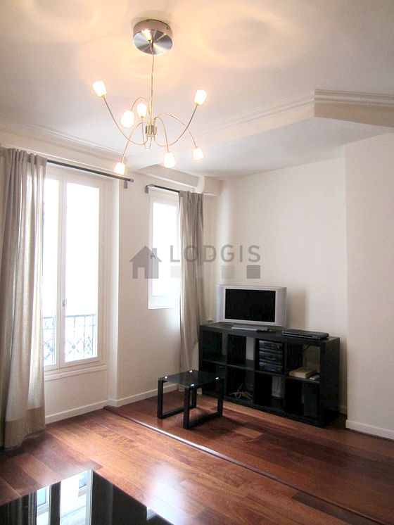 Rental apartment 1 bedroom Paris 2° (Rue SaintDenis) 36 m² Grands