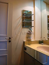 Apartment Paris 18° - Bathroom