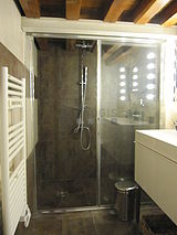 Duplex Paris 4° - Salle de bain