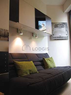 Living room with linoleumfloor