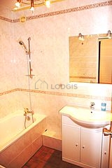 Apartment Suresnes - Bathroom