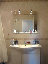Apartment Suresnes - Bathroom